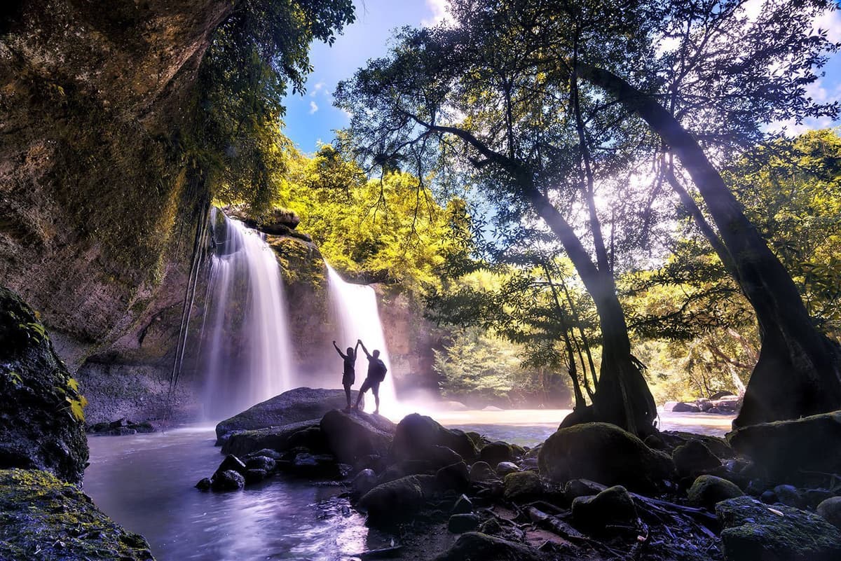 Canadian doctors are prescribing free passes to national parks to treat patients