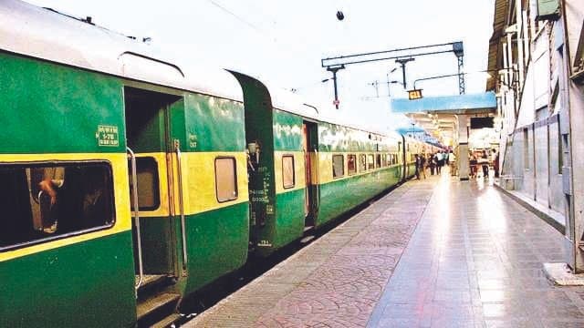 रांची-नयी दिल्ली-रांची गरीब रथ में बढ़ाया जायेगा कोच, वेटिंग लिस्ट होगी कम