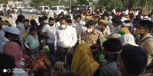 कंटेनर की चपेट में आकर दो की मौत, एक घायल
