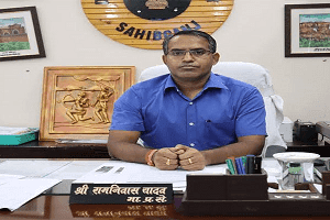 ईडी ऑफिस पहुंचे साहिबगंज डीसी