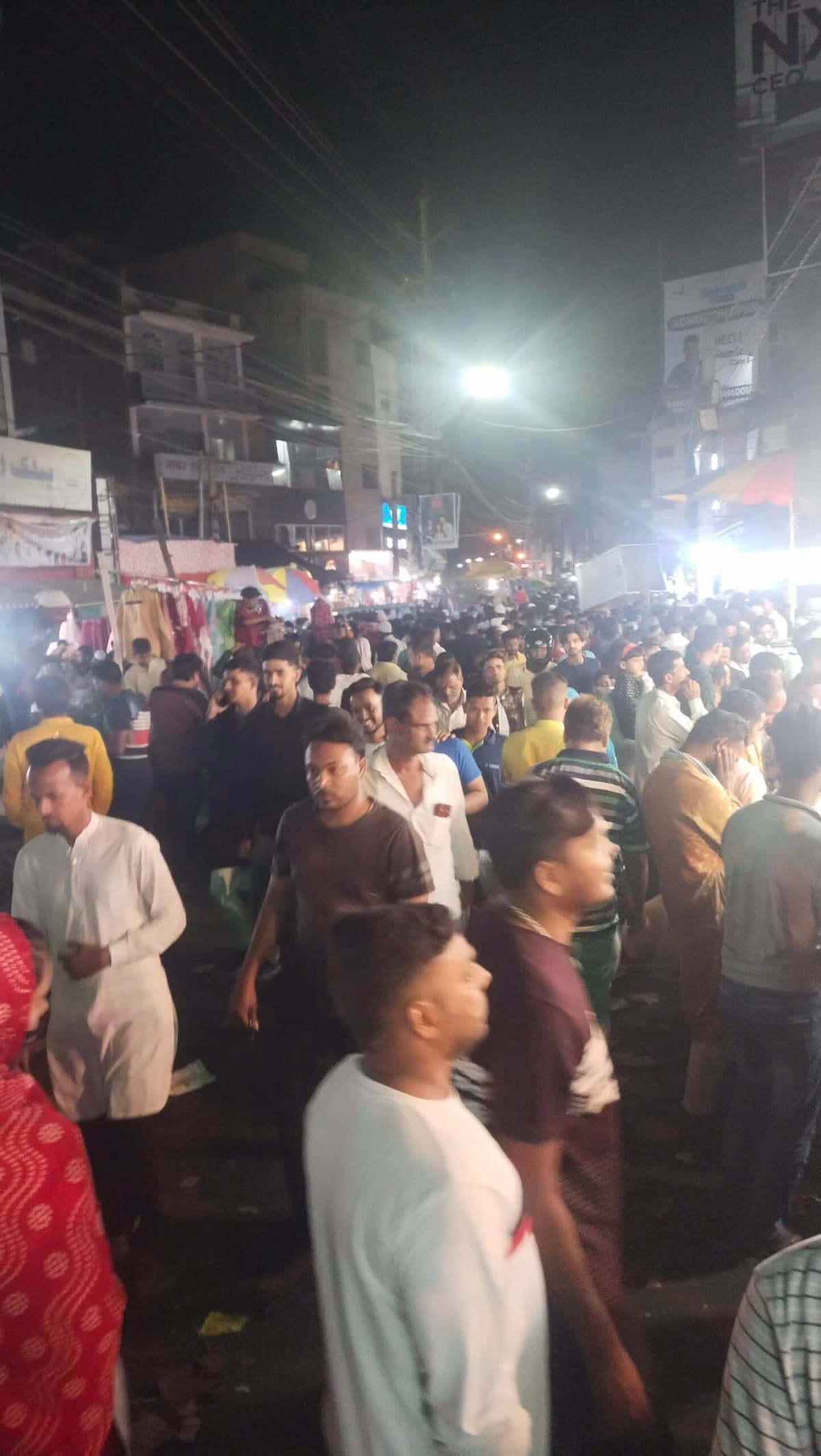 आधी रात में रांची जवां… देखें लाइव