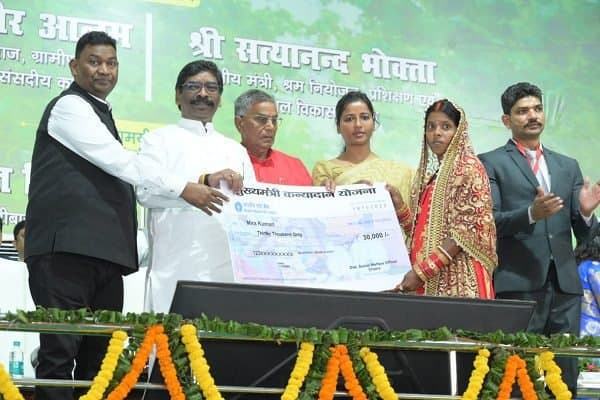 सीएम ने चतरा को दी सौगातें, 42 योजनाओं का उद्घाटन, 67 का शिलान्यासआज