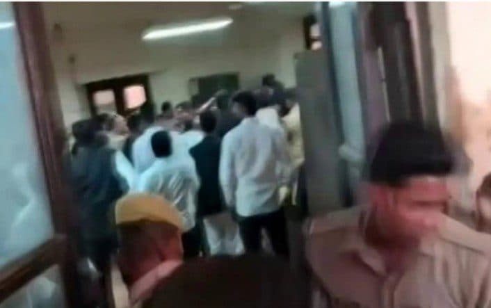 ब्रेकिंग: कोर्ट कैंपस में गैंगस्टर की हत्या