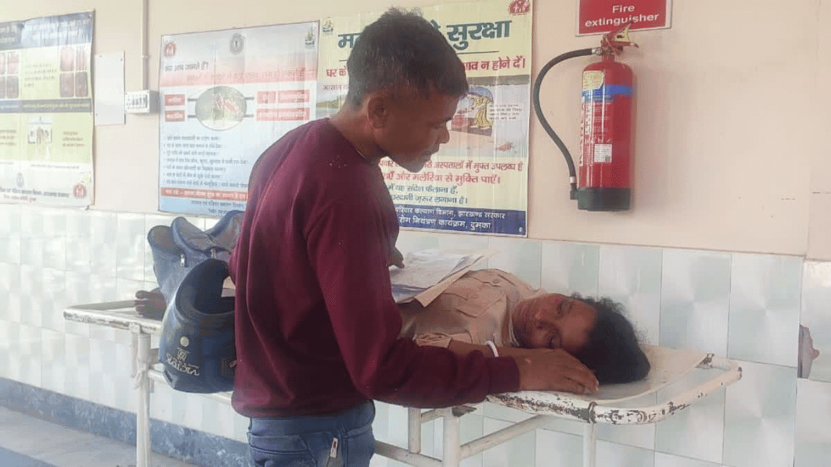 ड्यूटी में बासुकीनाथ मंदिर जा रही महिला होमगार्ड सड़क हादसे में घायल