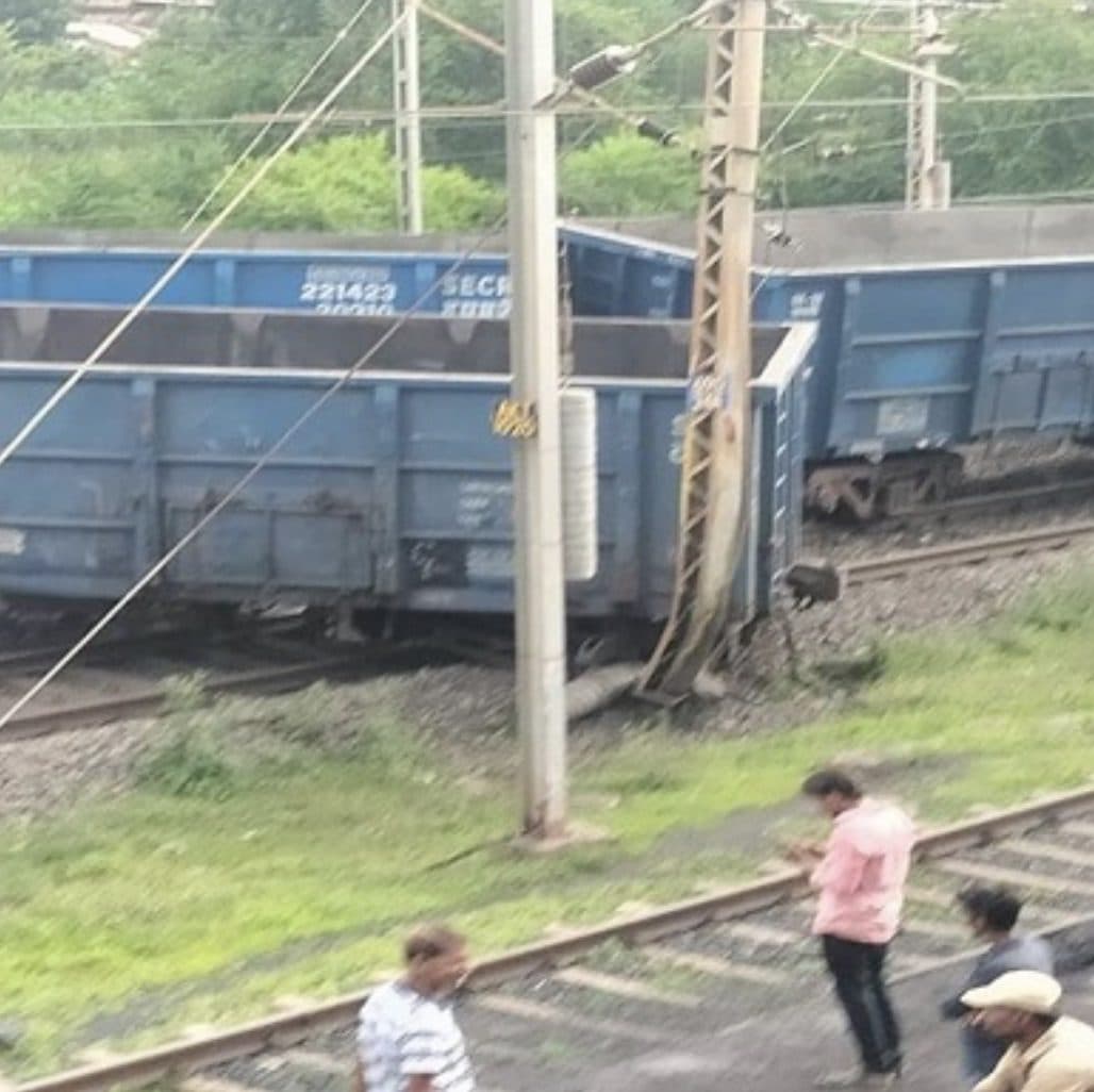 फिर 11 डब्बा हुआ बेपटरी…