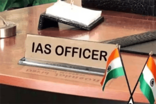 IAS ने पत्नी के नाम खरीदी एक करोड़ की जमीन, ED खंगाल रही कुंडली