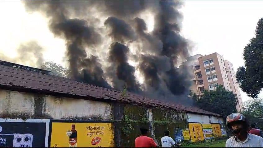 बंद पड़े सिदगोड़ा बस डिपो में लगी भीषण आग, कोई हताहत नहीं