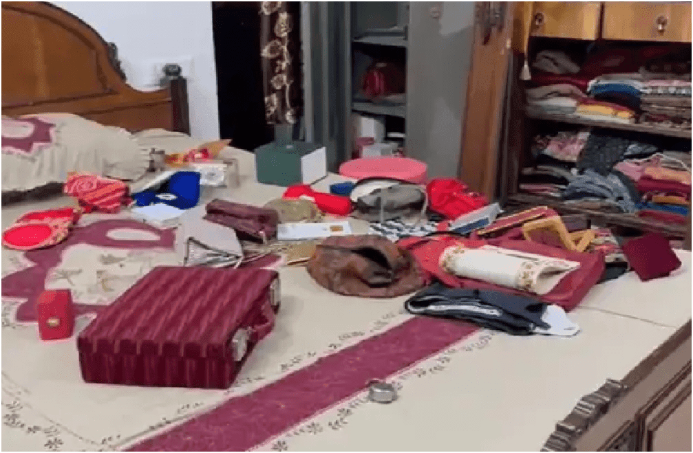 देवघर फ्लैट चोरी 50 लाख, देवघर नकद चोरी, फ्लैट में गहनों की चोरी, झारखंड चोरी की घटना, साईं पंचानन एन्क्लेव चोरी, CCTV में चोर पकड़े गए