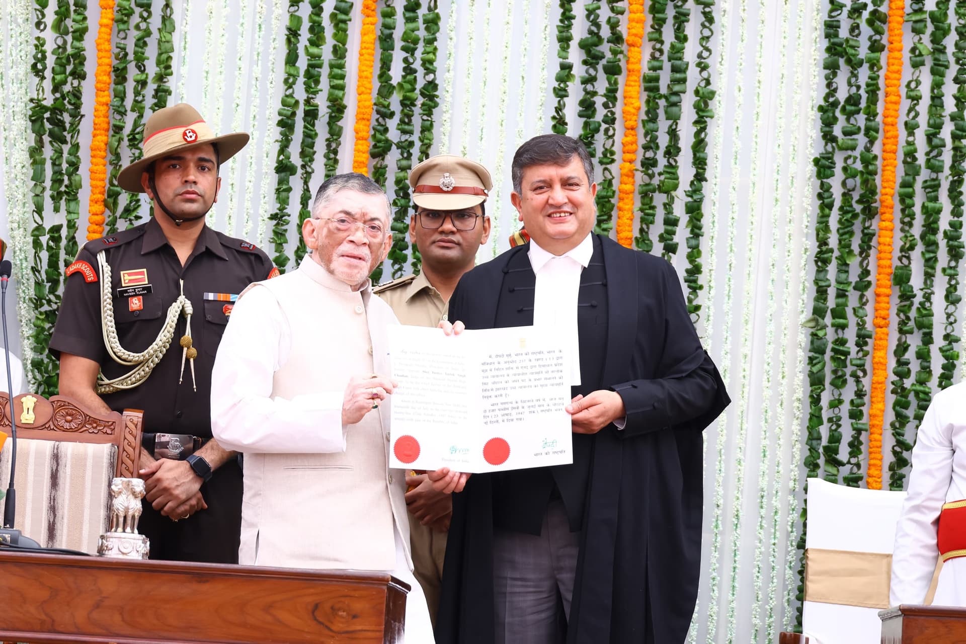 तस्वीरों में देखिए चीफ जस्टिस का शपथग्रहण…