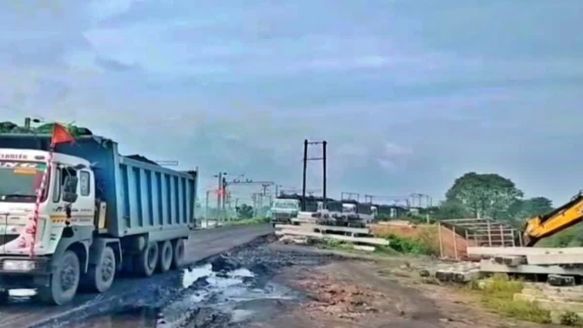 लातेहार के टोरी रेलवे साइडिंग पर अज्ञात अपराधियों ने की गोलीबारी