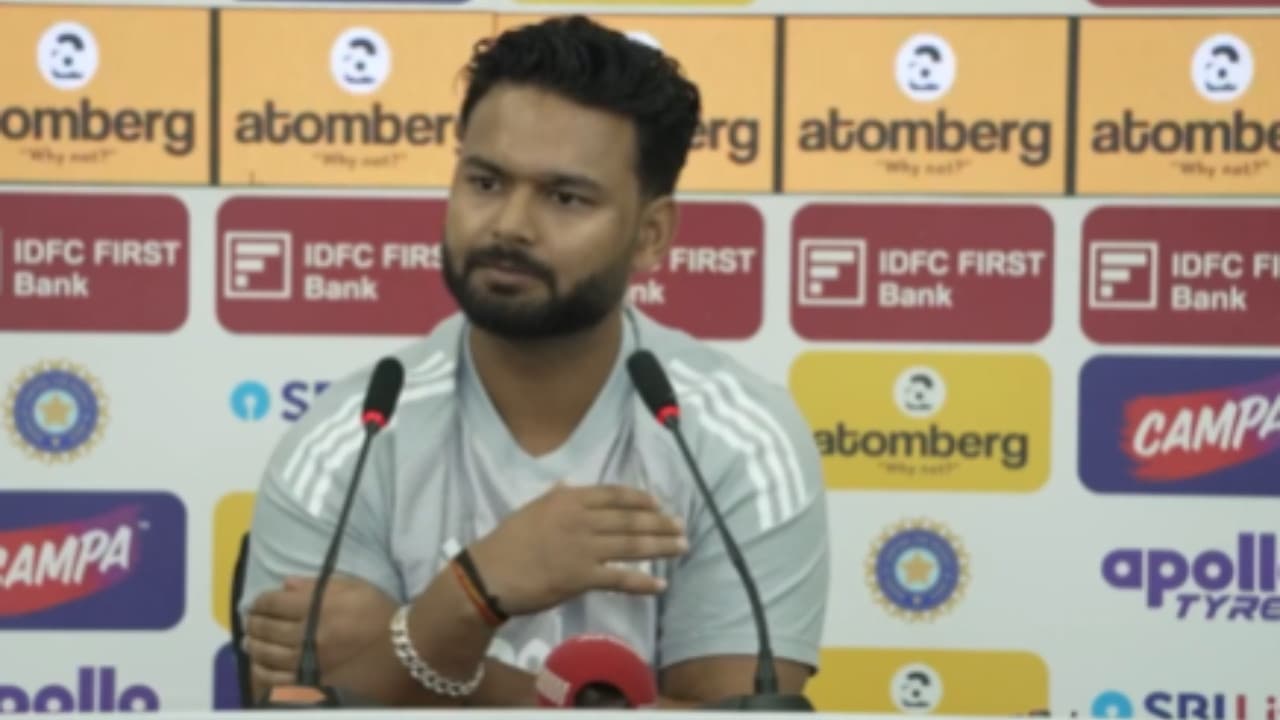 भारत की प्लेइंग इलेवन में शुभमन गिल की जगह कौन लेगा? ऋषभ पंत का जवाब कर देगा हैरान | Who will replace Shubman Gill in India's playing XI? Rishabh Pant's answer will surprise you