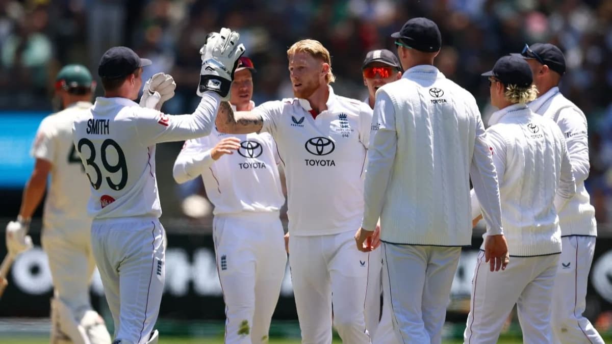 Ashes 2025: पांचवें टेस्ट मैच से पहले इंग्लैंड को लगा बड़ा झटका, स्टार गेंदबाज हुआ बाहर | Gus Atkinson ruled out from 5th ashes 2025 26 austrlia vs england test match