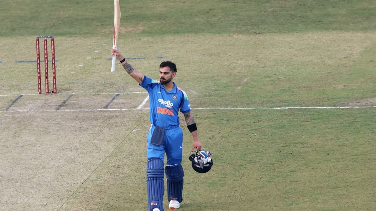 टेस्ट क्रिकेट में वापसी की खबरों में कितनी सच्चाई, धोनी लैंड में विराट पारी खेलने के बाद कोहली ने बताया पूरा सच | virat kohli opens up on test retirement rumour after hits century against south africa in ranchi