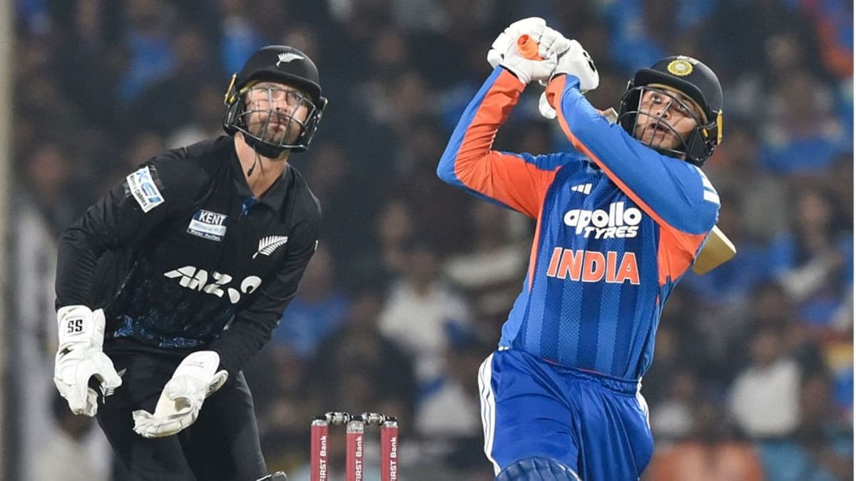 अभिषेक शर्मा ने बिना डॉट बॉल खेले बना डाला वर्ल्ड रिकॉर्ड, जानें तीसरे टी20 में तूफानी इनिंग में क्या था ऐसा खास?
