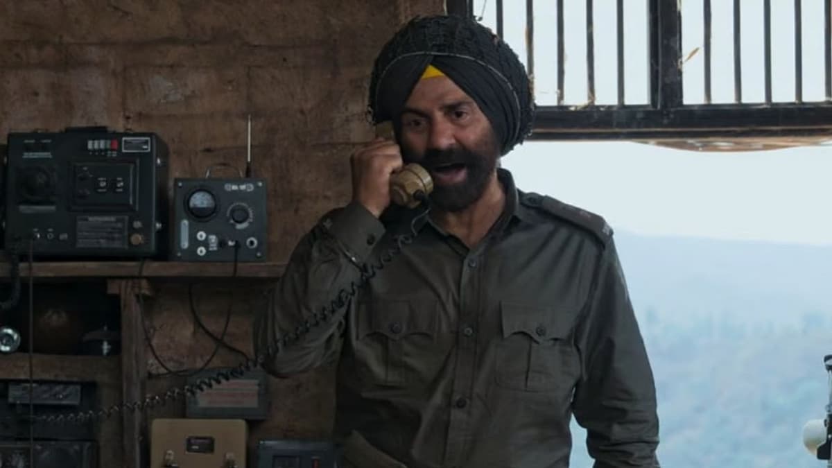 'बॉर्डर 2' पक्का ब्लॉकबस्टर होगी...', ट्रेलर देखकर फैंस के धुरंधर रिएक्शन, जानें पब्लिक ने क्या कहा? | sunny deol varun Dhawan Diljit Dosanjh aahan Shetty film border 2 trailer release netizens call it sure shot blockbuster