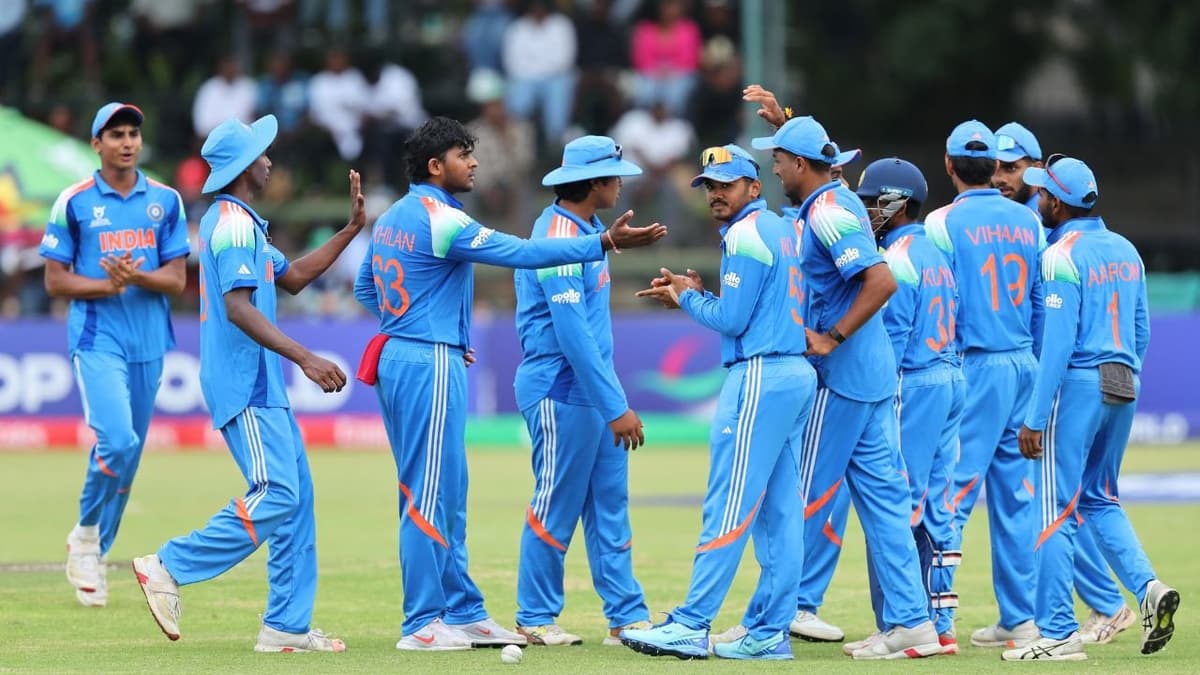 IND vs ENG U19 World Cup Final: टीम इंडिया छठी बार बनी अंडर 19 वर्ल्ड कप चैंपियन, इंग्लैंड से तसल्ली से वसूला 'लगान'