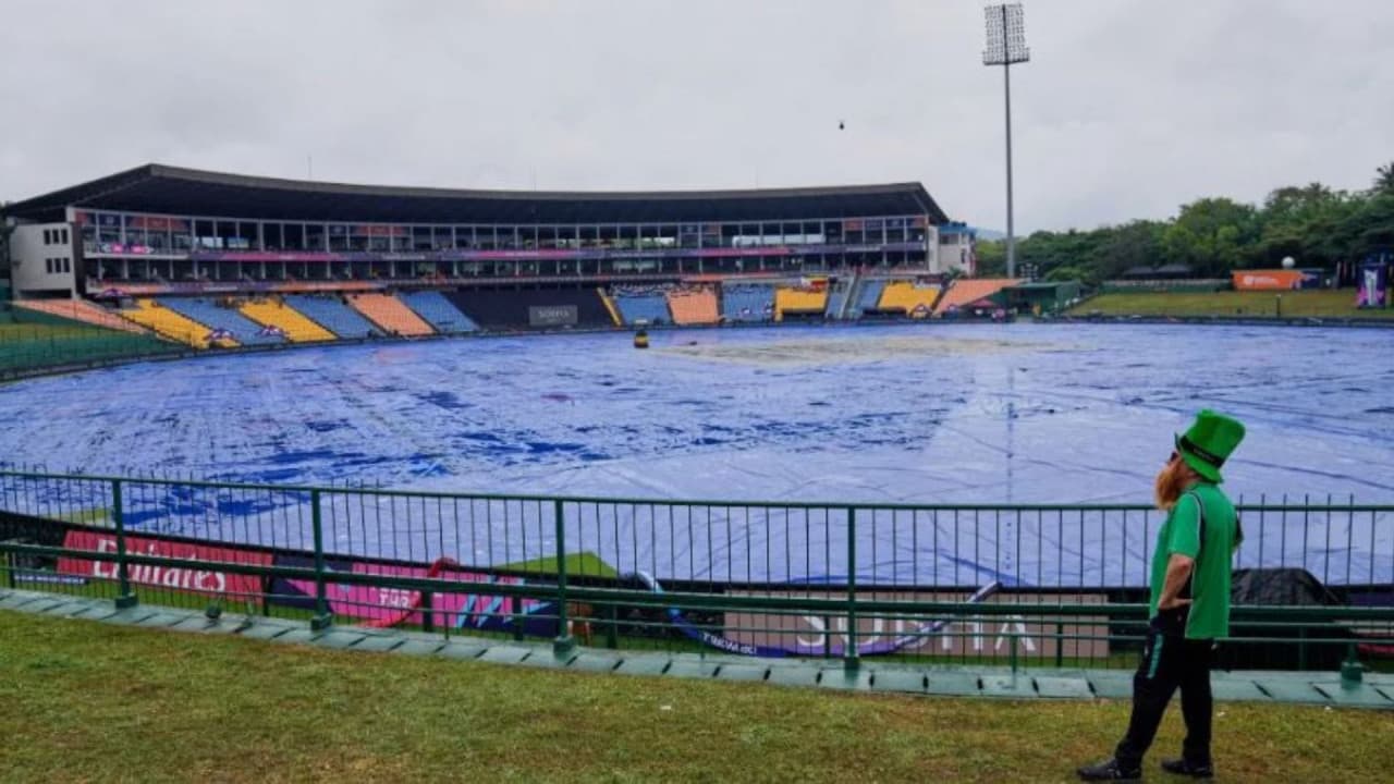 T20 World Cup 2026: कंगारूओं के जख्मों पर बारिश का 'नमक', जिम्बाब्वे-आयरलैंड मैच रद्द; टूर्नामेंट से बाहर हुई ऑस्ट्रेलिया | Zimbabwe and Ireland match cancelled Australia team is out of T20 World Cup