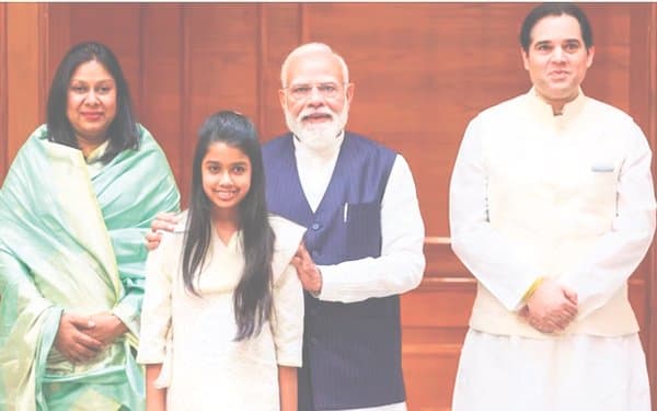 What major reward is the BJP preparing to bestow upon Varun Gandhi for his patience? वरुण गांधी के सब्र का कौन