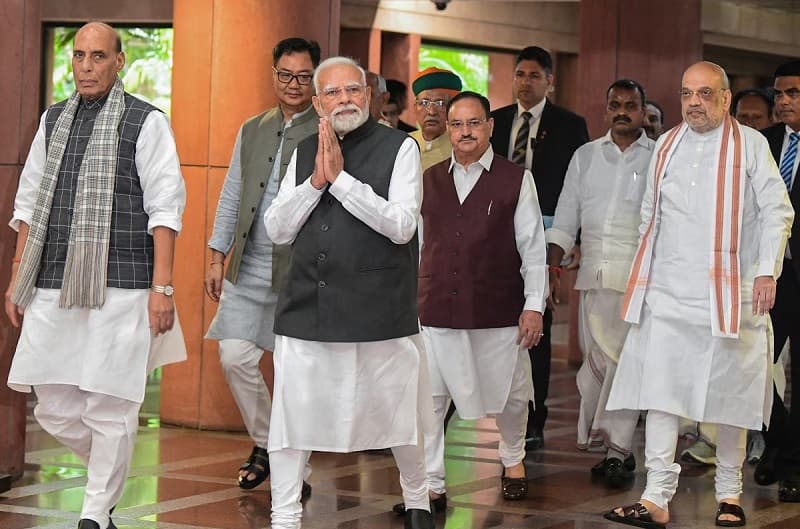BJP faces litmus test in Bengal and Tamil Nadu... Party busy strengthening its roots in both