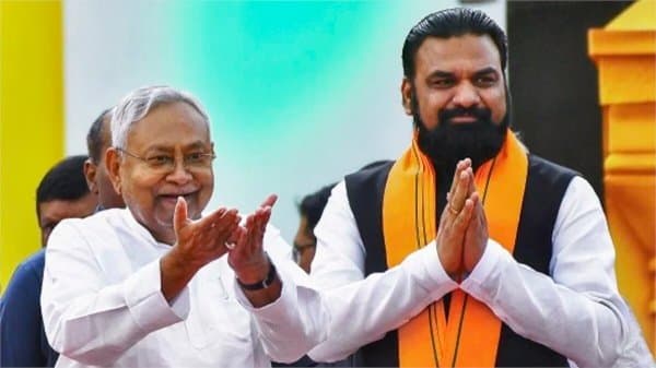 नीतीश कुमार के मुख्यमंत्री पद छोड़ने की डेट हुई फाइनल, सम्राट चौधरी CM की रेस में सबसे आगे