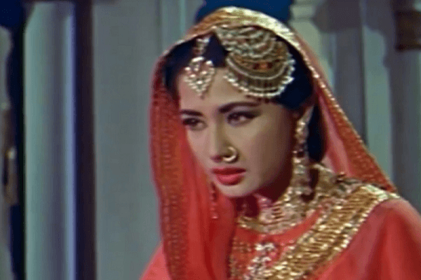 शूटिंग के रास्ते में घिरीं मीना कुमारी डाकू ने चाकू दिखाकर रखी चौंकाने वाली शर्त