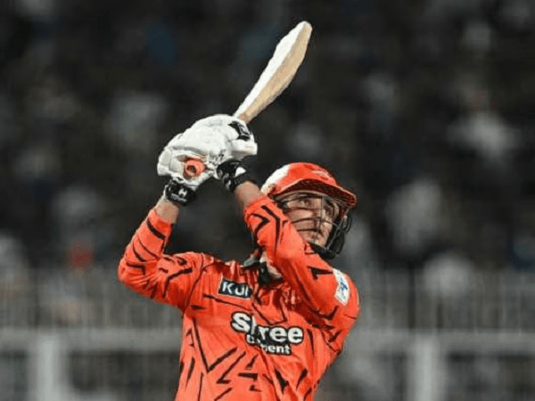 सनराइजर्स हैदराबाद के स्टार बल्लेबाज अभिषेक शर्मा का विवादित दिन, कोड ऑफ कंडक्ट उल्लंघन पर जुर्माना