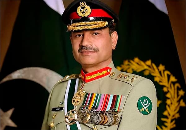 Asim Munir Turns Broker Iran Conflict Pakistan Plays Dirty Game Behind Scenes