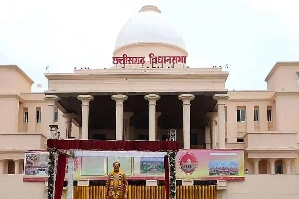 छत्तीसगढ़ में UCC की तैयारी तेज, रिटायर्ड जस्टिस देसाई की अगुवाई में कमेटी गठित; महिलाओं को रजिस्ट्री में 50% छूट