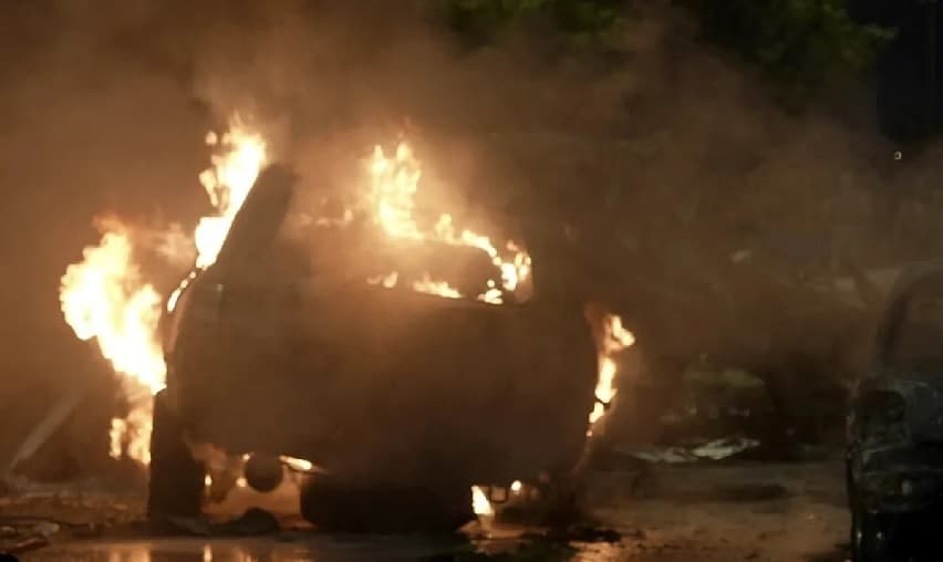 Suicide Attack Pakistan Several Killed Car Bomb Blast