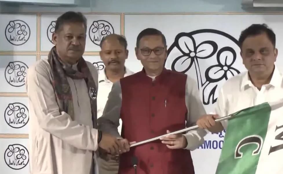 Netaji Subhash Chandra Bose great-grandson joins Trinamool Congress ahead Assembly elections
