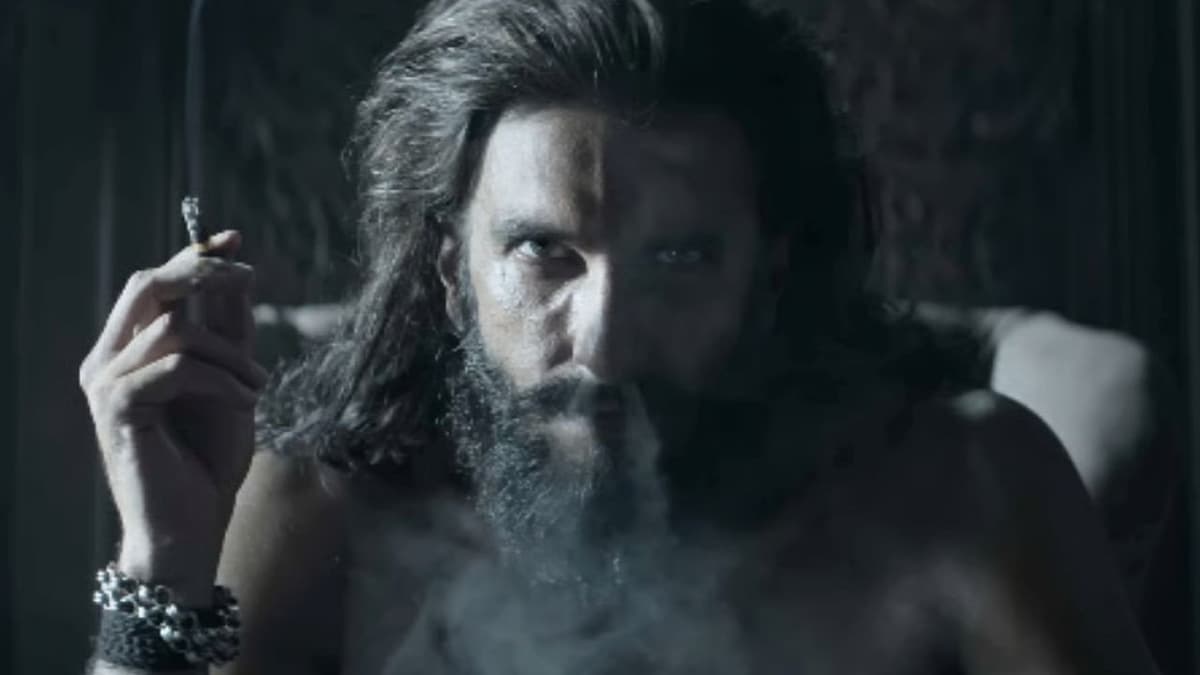रिलीज के 18वें दिन बाद 'धुरंधर 2' पर चली सेंसर बोर्ड की कैंची, संजय दत्त की गालियों को किया म्यूट, जानें क्यों हुआ बदलाव | censor board cuts Ranvir singh film dhurandhar 2 scenes muted Sanjay dutt dialogues after 18 days release