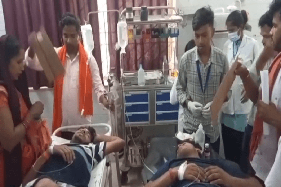 garwah_sadar_hospital_ac_fan_not_working.png