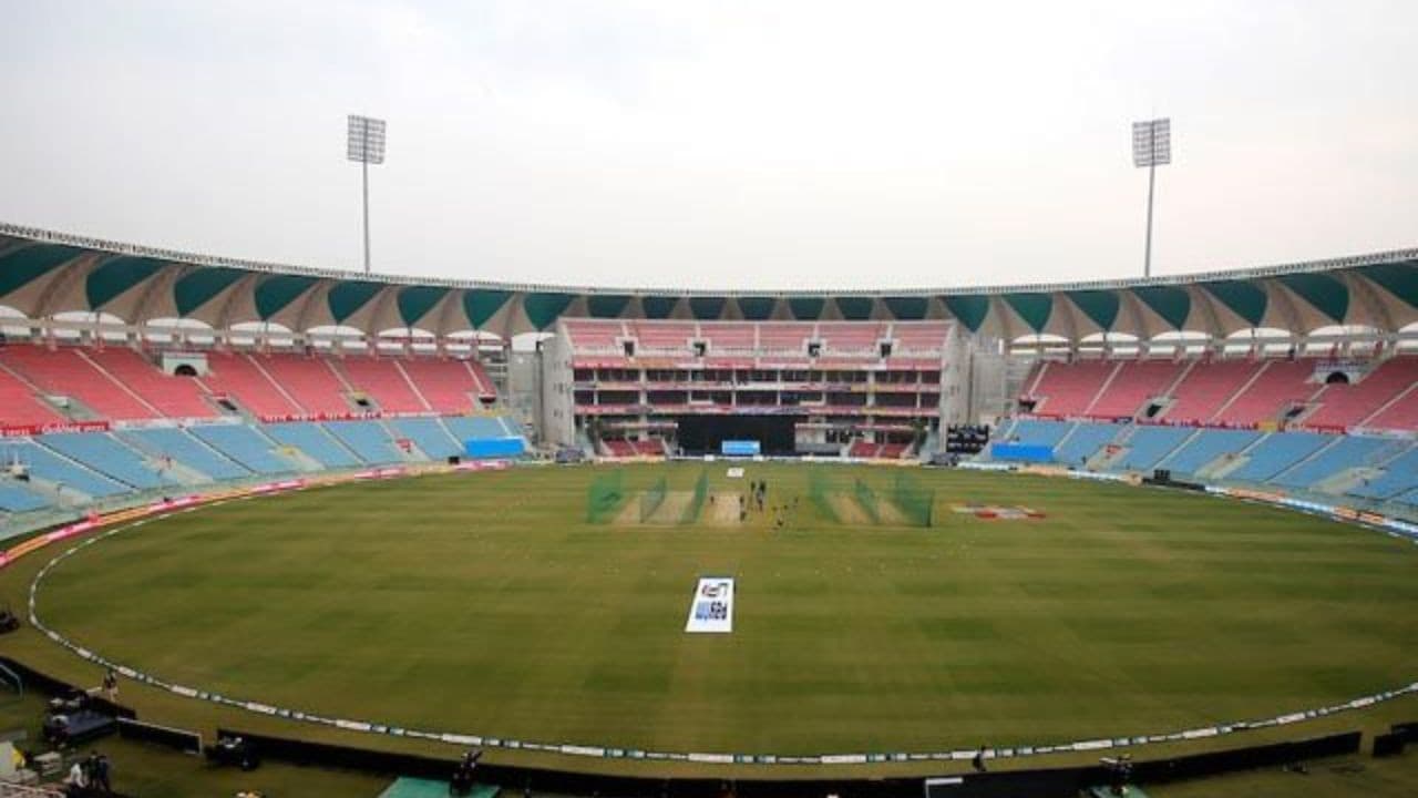LSG vs GT, Pitch Report: आज लखनऊ-गुजरात के बीच होगी जीत की जंग, जानिए पिच रिपोर्ट; वेदर अपडेट और संभावित प्लेइंग 11 | IPL 2026 LSG vs GT Ekana Cricket Stadium Pitch report Lucknow weather update Playing XI prediction