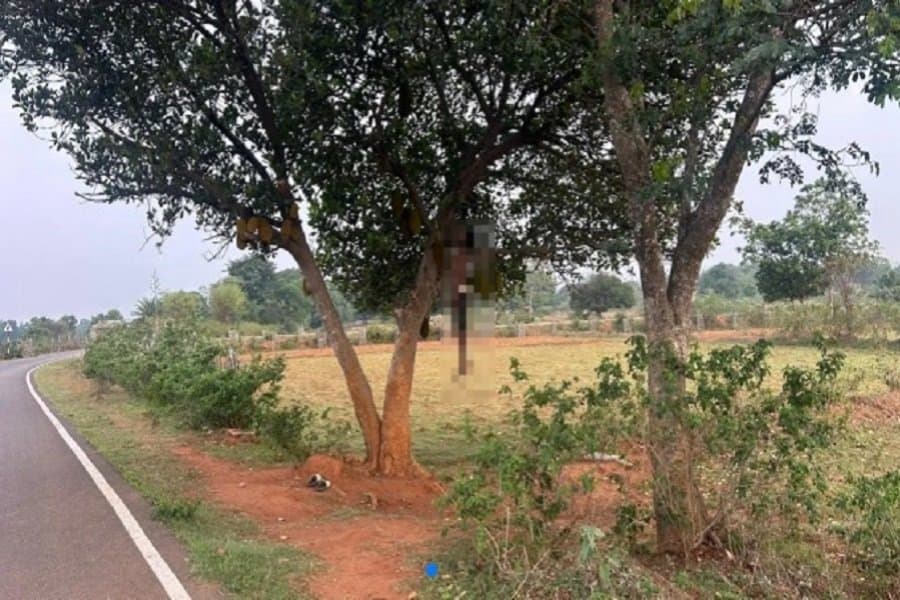 मुरहू: बम्हनी गांव में पेड़ से लटका मिला युवक का शव, पुलिस कर रही जांच