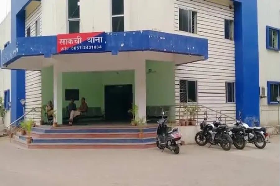 SAKCHI001.jpg