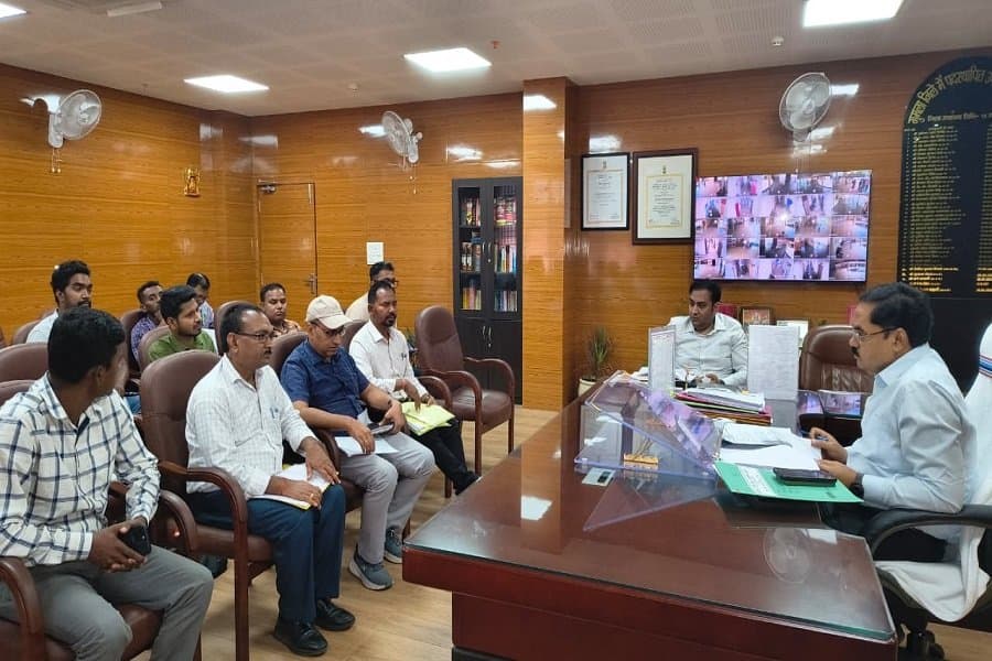 gumla_dc_meet.jpg
