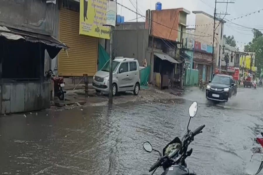 CHANDIL_water.jpg