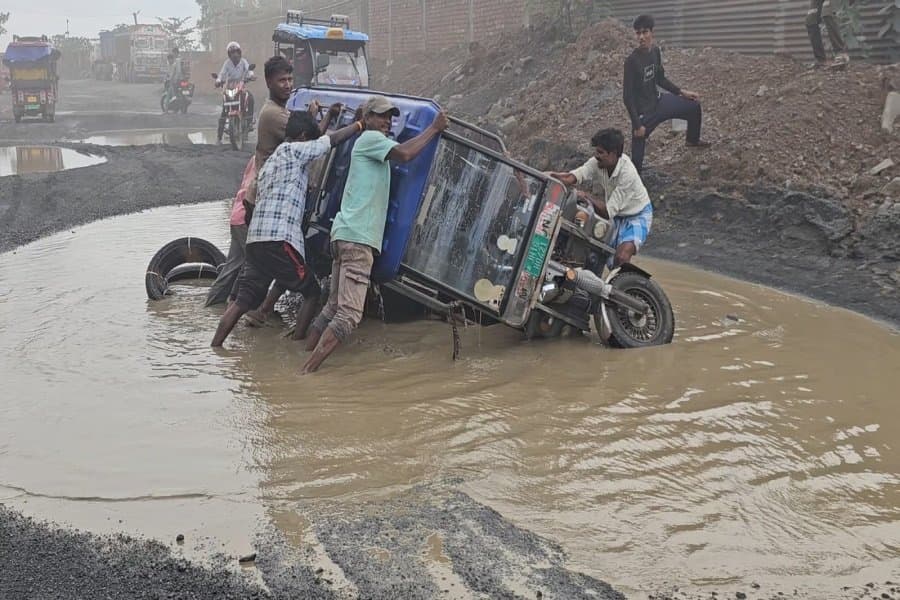 pakud_road.jpg