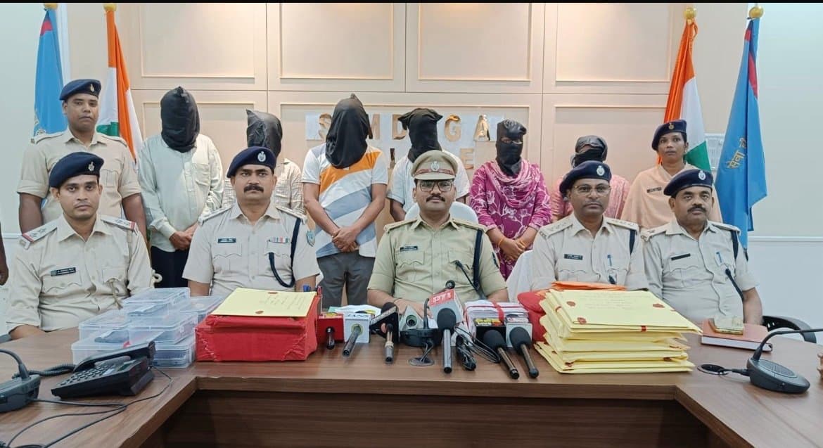 सिमडेगा में 900 लोगों को नौकरी दिलाने के नाम पर करोड़ों की ठगी