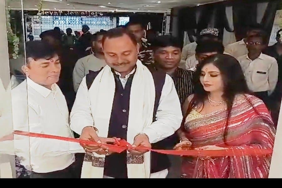 रांची में खुला जयपुर रत्न मंदिर का नया शोरूम, उपमहापौर और पूर्व सांसद ने किया उद्घाटन
