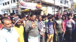 कमलदेव गिरि के हत्यारों की पहचान नहीं होने से लोगों में आक्रोश, हंगामा