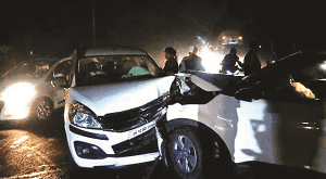 जोड़िया पुल के पास सड़क हादसे में बाल बाल बचे बीआईटी सिंदरी निदेशक