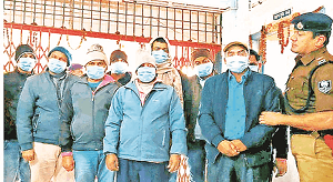 नेता की हत्या,विरोध में सड़क जाम, पत्थरबाजी