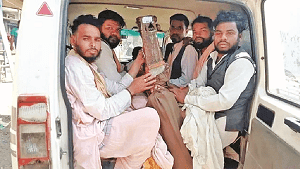 साधु बने मुस्लिमों को भीड़ ने पीटाआरोपी बोले- साधु बनकर कमाई हमारा पुश्तैनी धंधा