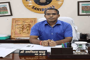 ईडी ऑफिस पहुंचे साहिबगंज डीसी