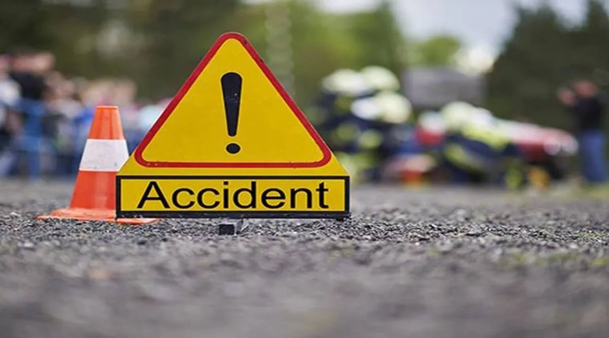 आगरा-लखनऊ एक्सप्रेस वे पर भीषण सड़क हादसा, दो लोगों की मौत, दो घायल