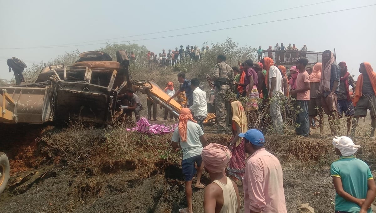 जेसीबी गाड़ी 11000 तार के चपेट में आया चालक की हुई  मौत