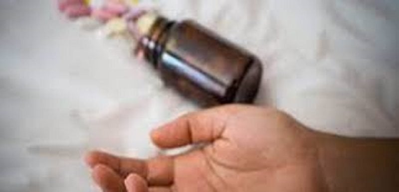 पति ने पत्नी को मायके नहीं जाने दिया तो पत्नी ने जहर खाकर दी जान