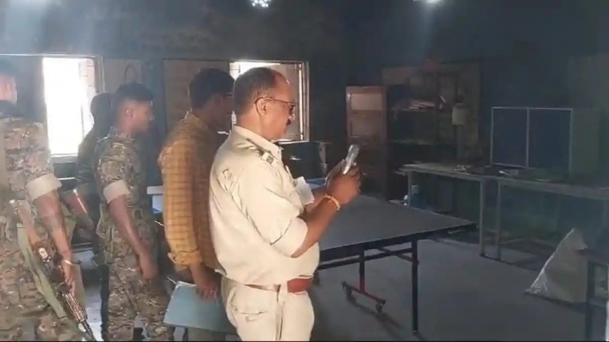 रांची के स्कूल में चोरी, चोरों ने कक्षा में भी लगाई आग, मुश्किल से छात्रों ने दी परीक्षा