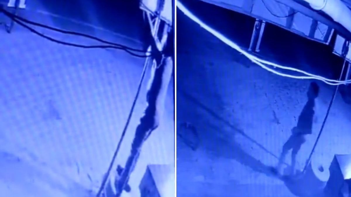 यूपी पुलिसकर्मी बलिया में ड्यूटी के दौरान बल्ब चोरी करते पकड़ा गया; सीसीटीवी फुटेज हुआ वायरल